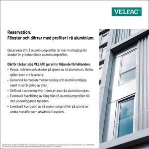 Reservation: Fönster och dörrar med profiler i rå aluminium.